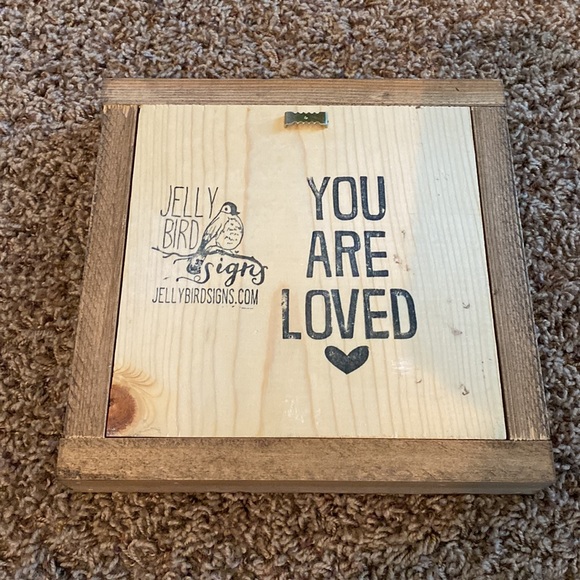 Jelly Bird Signs “Be Kind” wood painted sign - like new - Picture 2 of 4